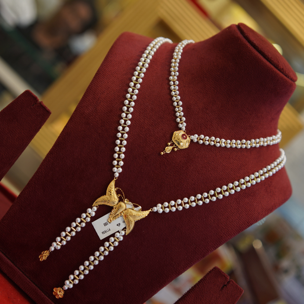 Twin Swan Pearl Elegance