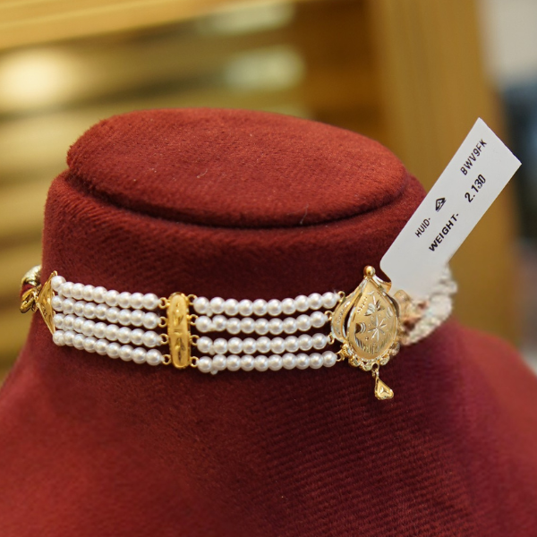 Pearl and Gold Choker
