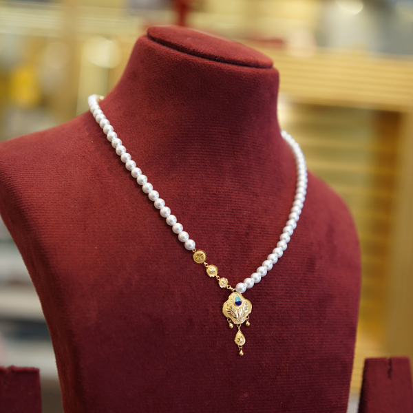 Royal Pearl Drop Necklace