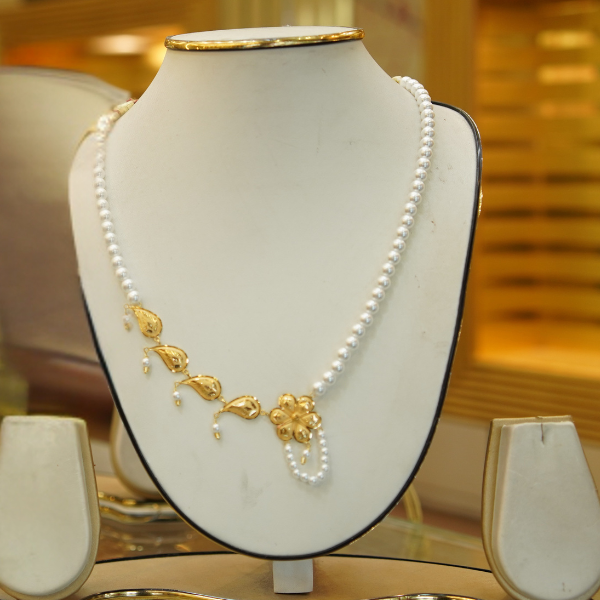 Gold floral necklace